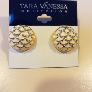 Tara Vanessa earrings